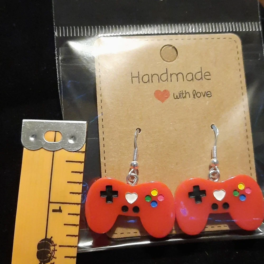 Video game controller hook earrings NEW - Picture 5 of 5